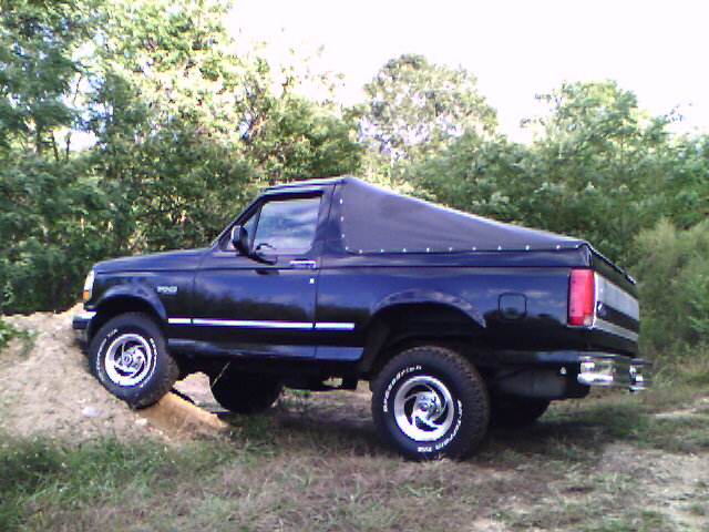 my 95 bronco xlt 5.0 5- speed - Bronco Zone Feature Truck - Ford Bronco ...