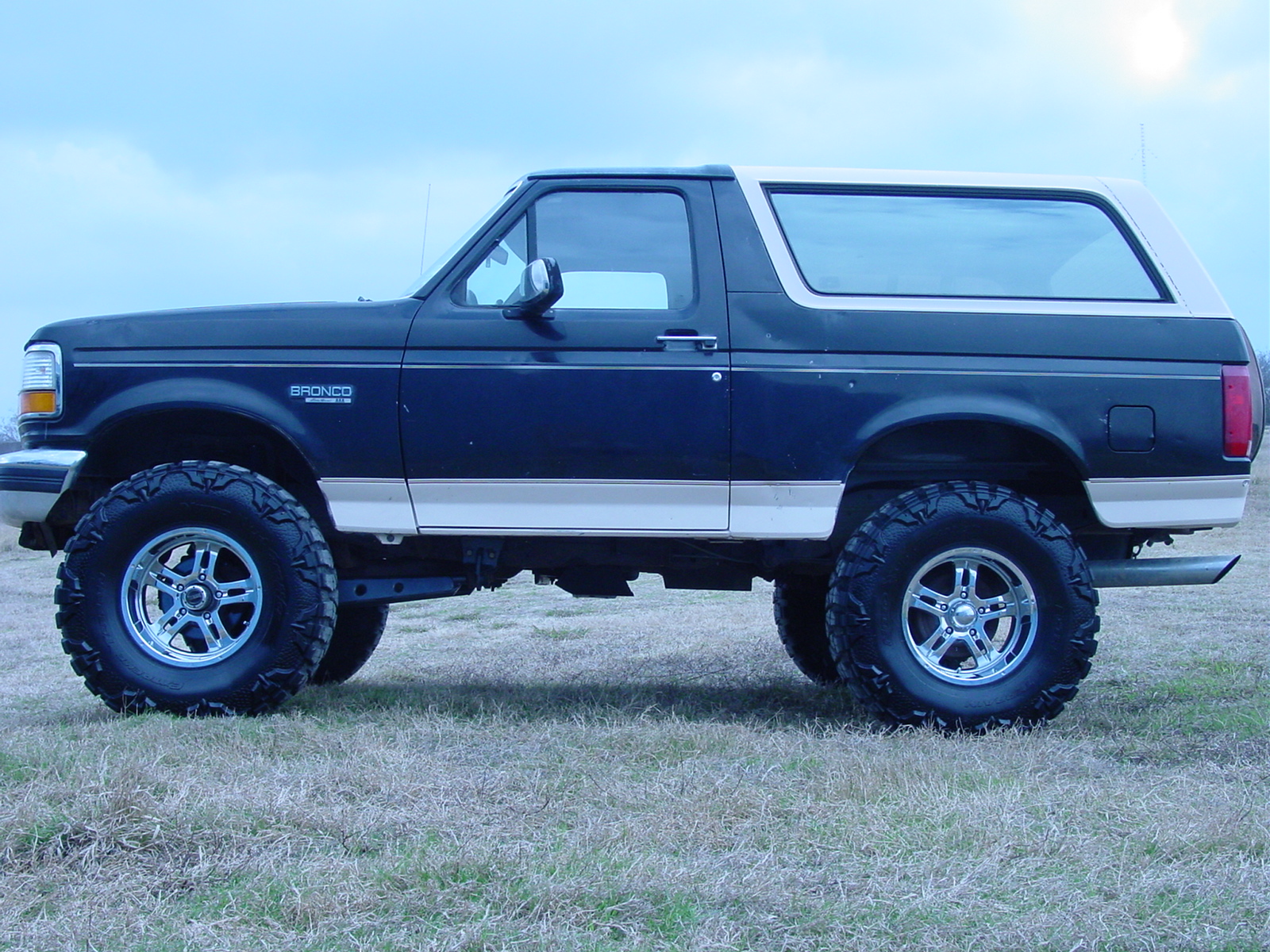 1992 Bronco - Introductions - 66-96 Ford Broncos - Early & Full Size