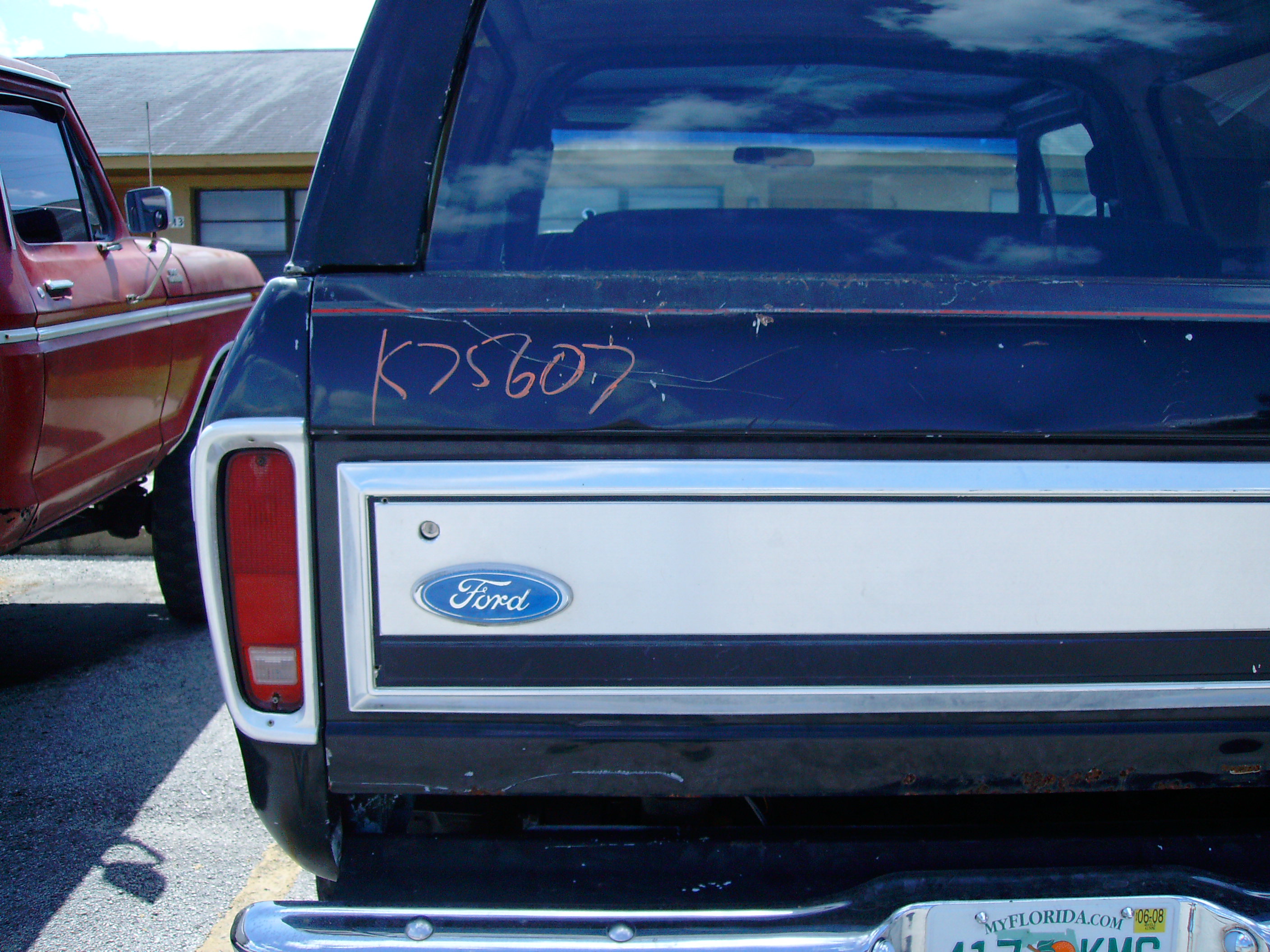 1979 Ford bronco tailgate glass