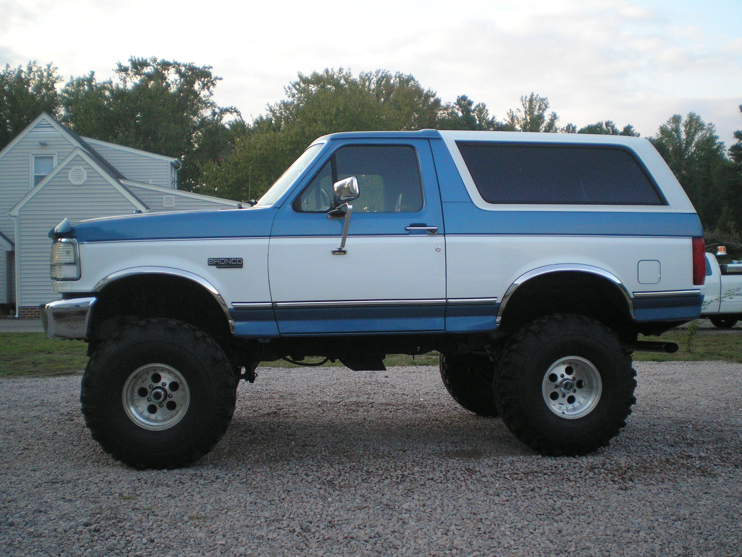 1990 Ford bronco ii tire size #5